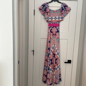 Gorgeous Eliza J dress size 4 with belt